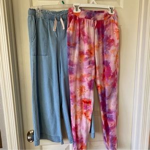 Girls lightweight pants. Size 10-12. Good condition